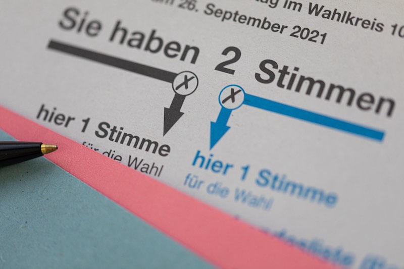 Unter anderem müssen für die Bundestagswahl Millionen Stimmzettel in die Wahllokale gelangen. (Foto: AdobeStock/vegefox.com)