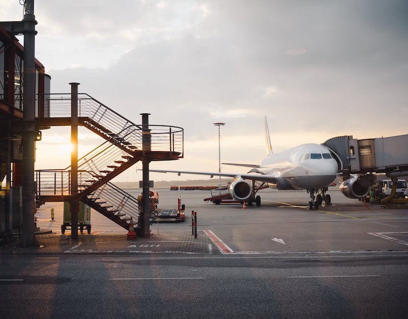 Erneut fordert die Luftsverkehrsbranche Hilfe vom Bund. (Foto: AdobeStock/Tim Kaiser)