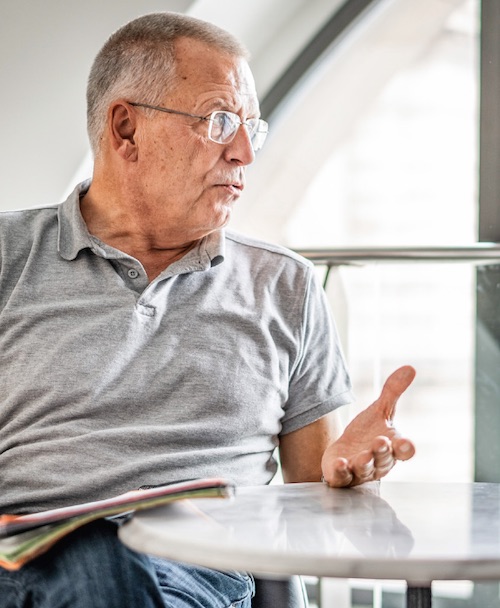 Horst Seidenfaden im Gespräch (Foto: Peter Jülich)